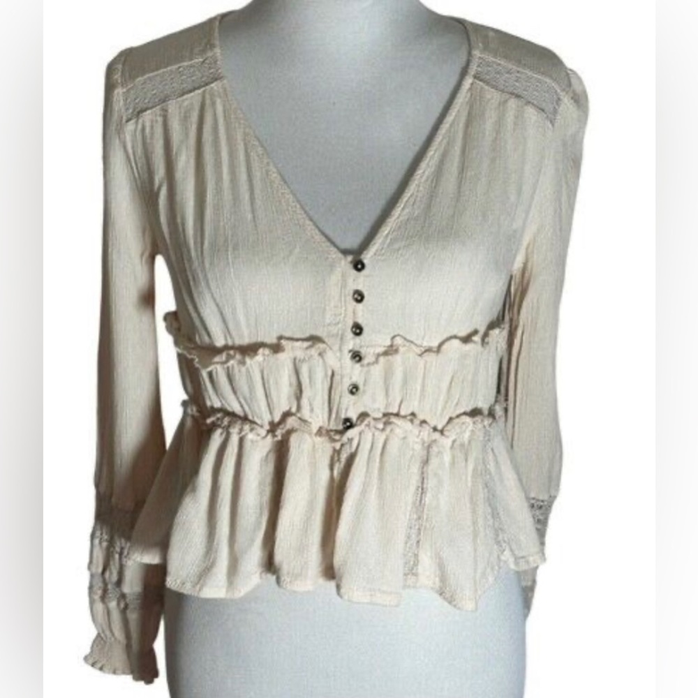 New with tag American Eagle Outfitters Long Sleeve Lace Blouse Size L